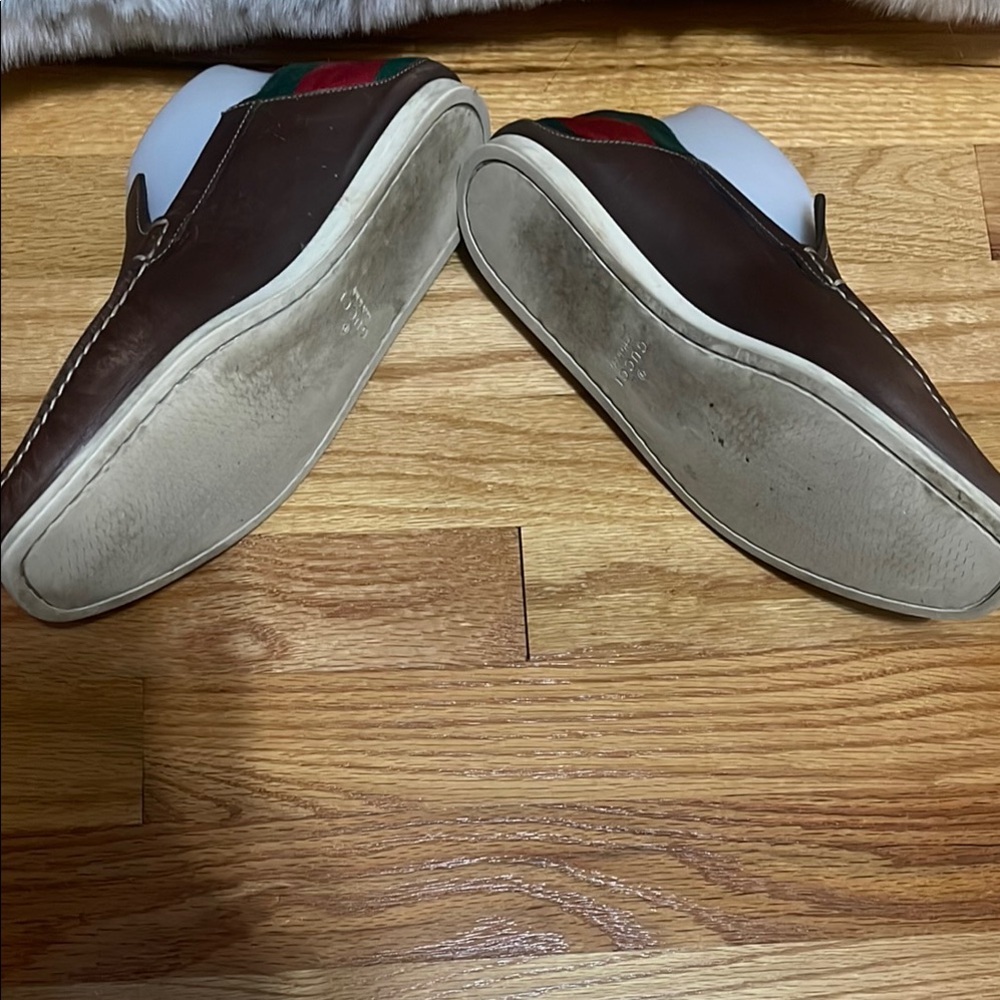 Gucci unisex Brown and Green Suede Loafers with Moccasin Design - Picture 7 of 13